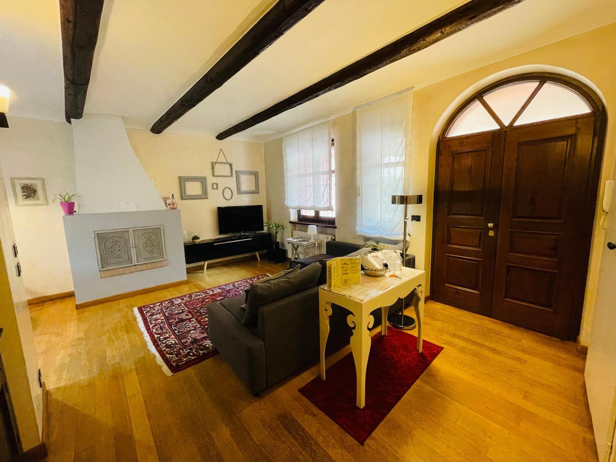 Casa Caroli, Charme E Comfort Nel Cuore Di Alba Exteriér fotografie