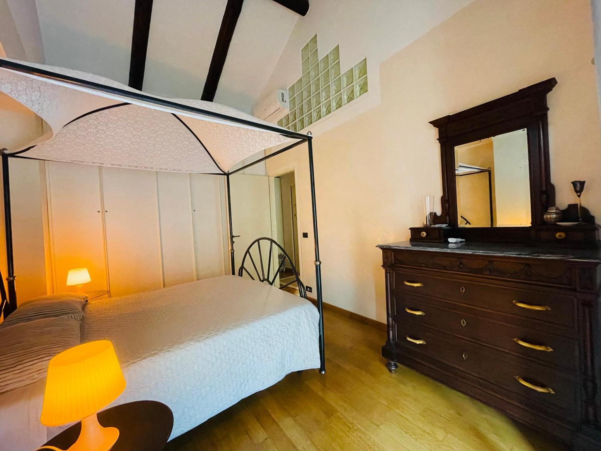 Casa Caroli, Charme E Comfort Nel Cuore Di Alba Exteriér fotografie