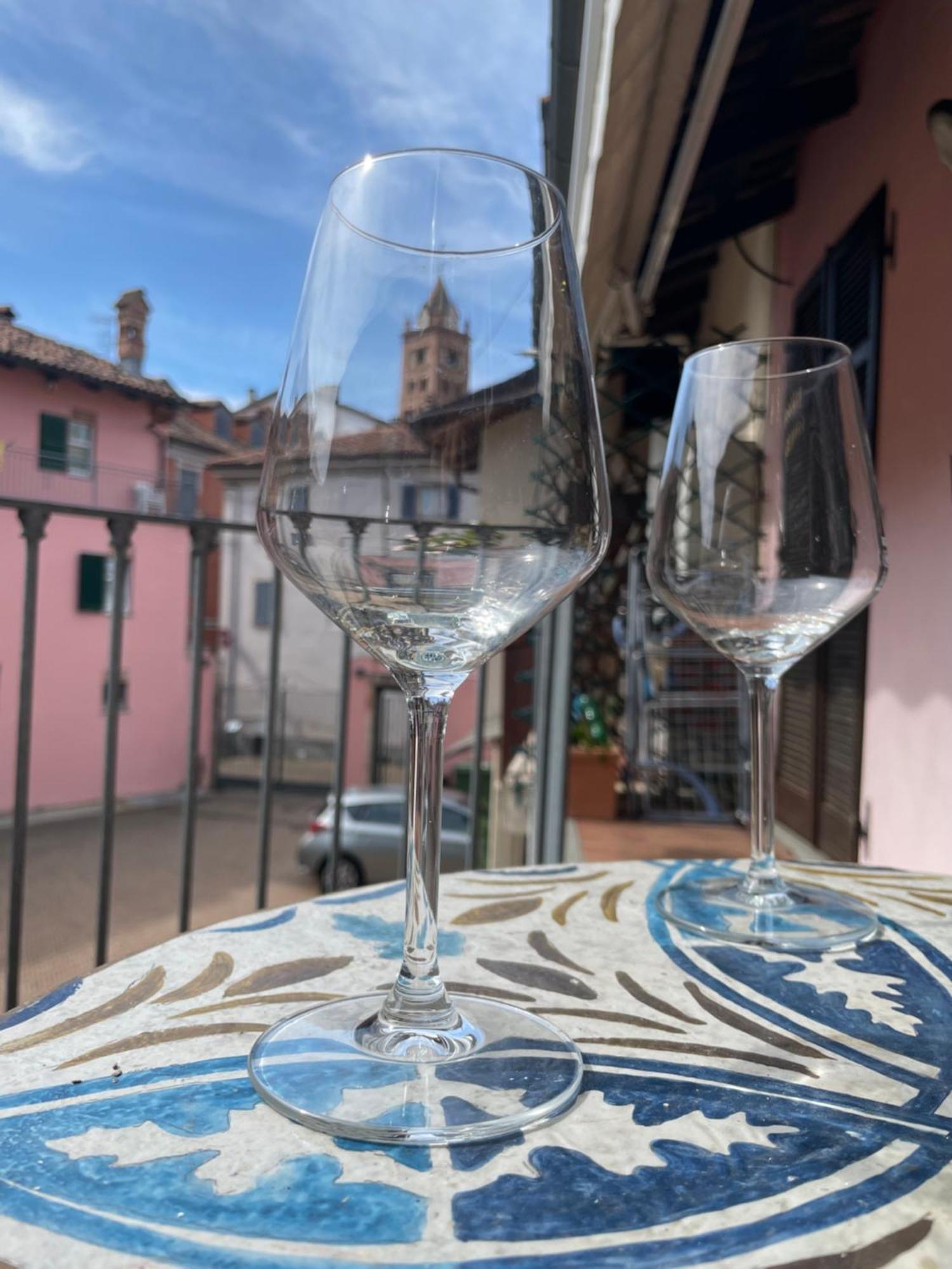 Casa Caroli, Charme E Comfort Nel Cuore Di Alba Exteriér fotografie